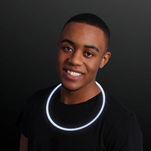 Man wearing Light Up White Glow Necklace